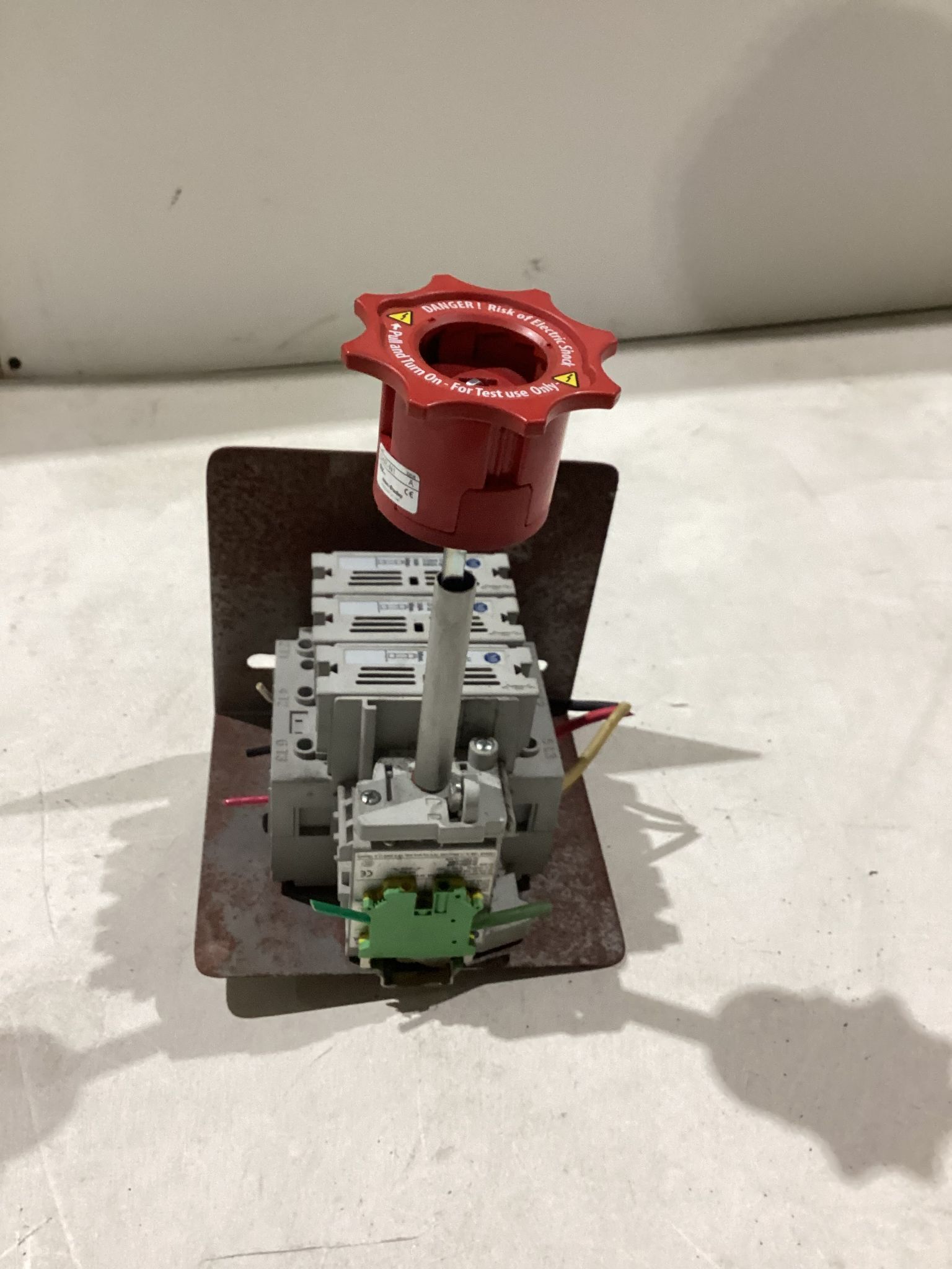 Allen-Bradley 194R-N1 Disconnect Switch USED - Image 1