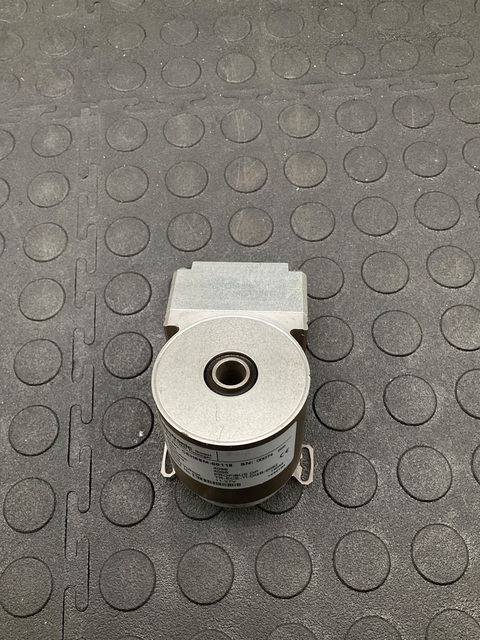 TR Electronic CEH58M-00118 Profibus-DP Rotary Encoder 58mm Shaft USED - Image 2