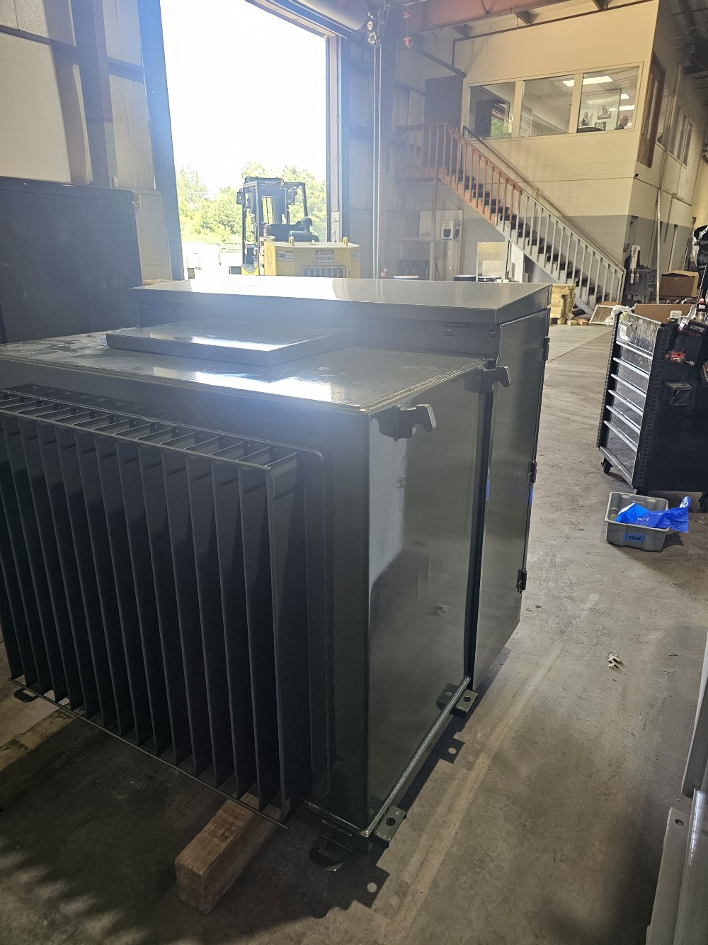 300 KVA 12470GrdY/7200 Primary, 208Y/120 Secondary, PAD, proCORE - Image 5