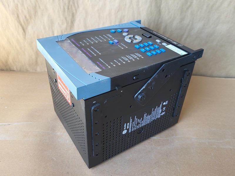 General Electric #SR735-5-5-HI-485, 750 feeder management relay, new surplus - Image 10