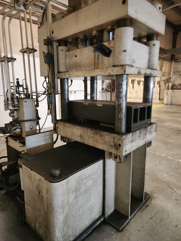 250 Ton, OToole Systems, 4-post press, 18" x 30" btwn posts, 21.5" vertical clearance - Image 3