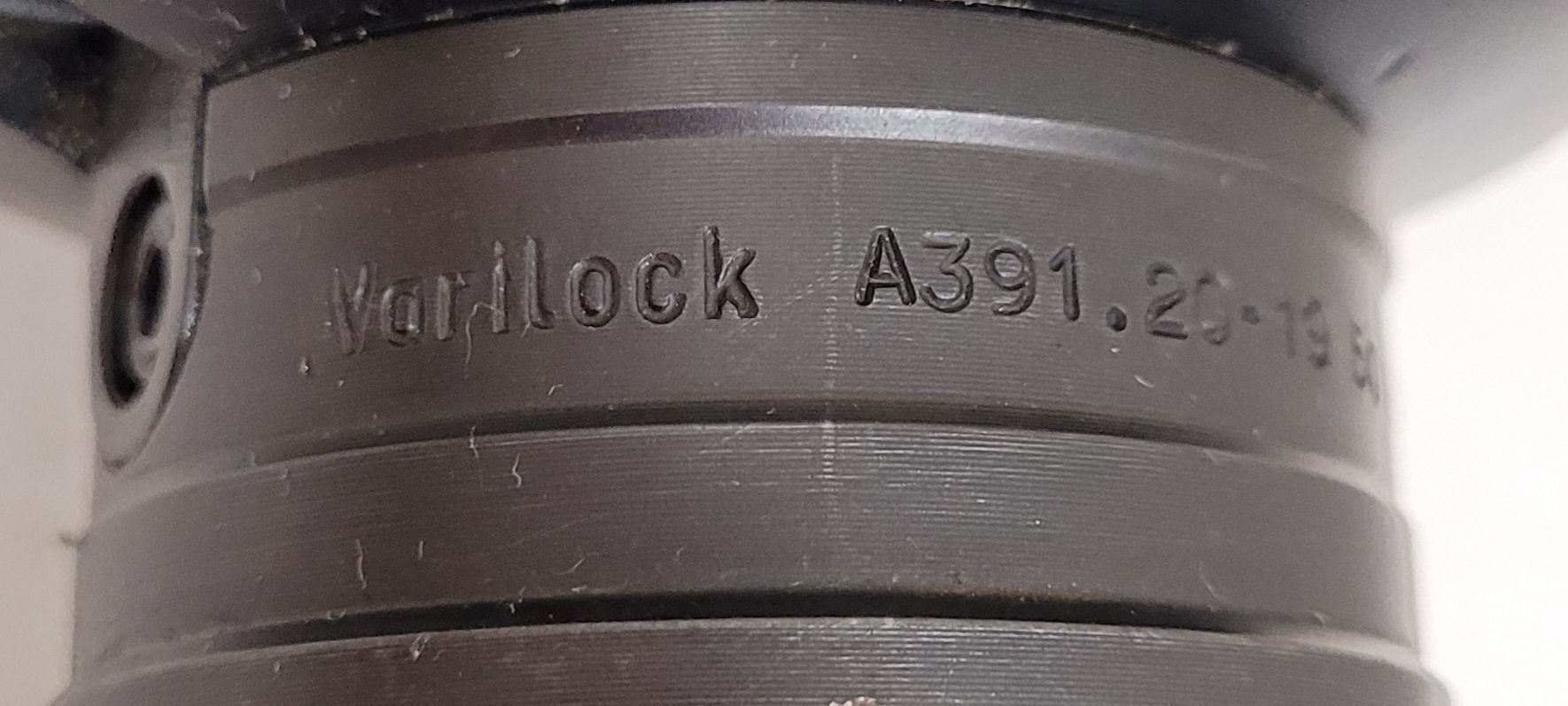 SANDVIK COROMANT A390.45-50 50 040M w/ VARILOCK A391.20-19 50 060M - Image 3