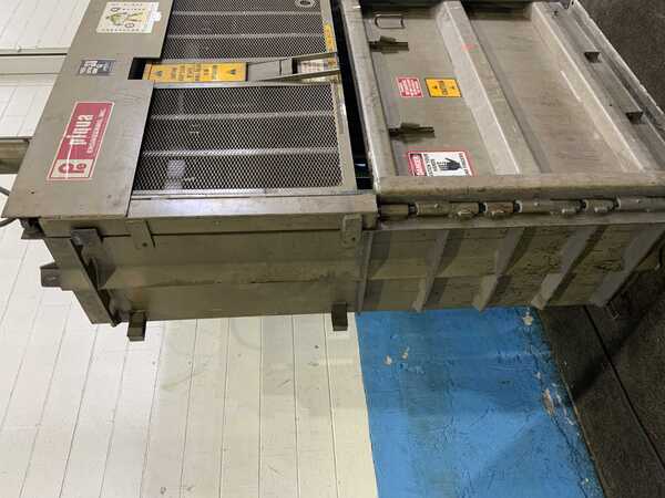 60" x 30" x 45" Piqua #30, vertical cardboard baler, 60" x 24" feed door opening, 10 HP - Image 3