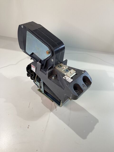 Hubbell HC14-193-101-582, contactors - Image 2