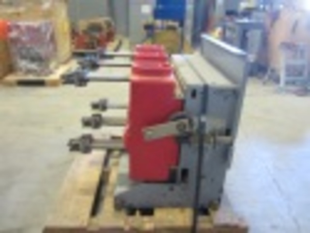 1200 Amps, Square D, V3D61A53Y000, electrically operated, drawout, #VB0003 - Image 6