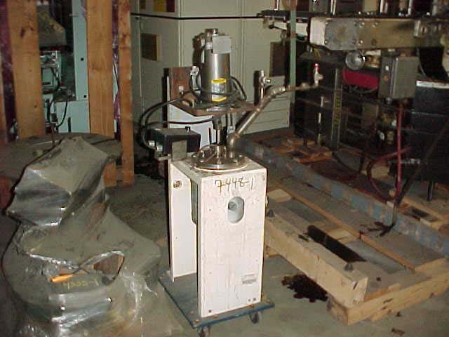 7" x 10" Autoclave, Stainless Steel, 5 litre, Flat Bolted Top & Dished Bottom, 0.5 HP - Image 1