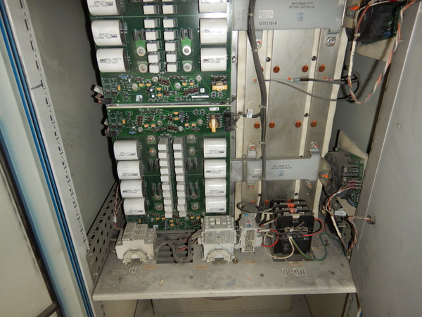 400 HP Reliance, AC variable frequency drive, 460 Volts, 2006 - Image 9