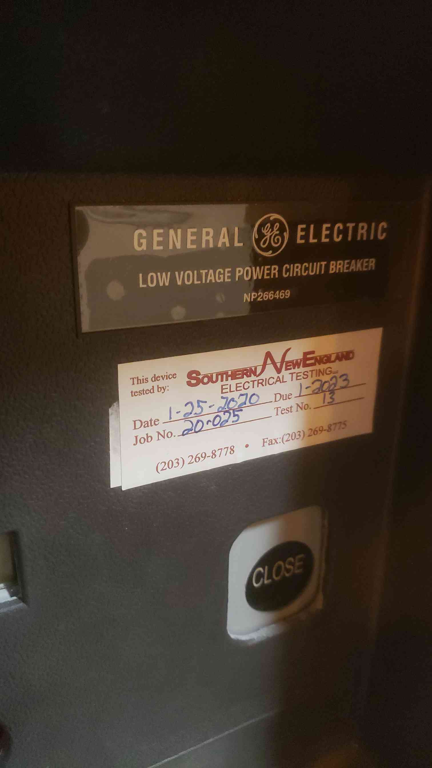 1600 Amps, General Electric, AKRU-10D-50, Fused low voltage circuit breaker, MicroVersaTrip PM, 3 pole, 2005 - Image 4