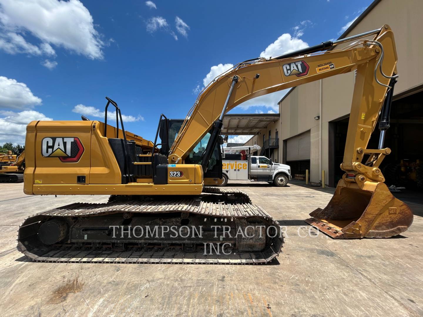 Caterpillar 323, Crawler Excavator, 417 hours, S/N: NDL30496, 2024 - Image 2