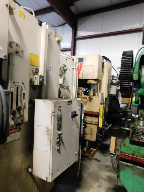 60 Ton, Wysong #MTH60-72, hydraulic press brake, 6' overall, 62" between housing, 6" stroke, 6" throat, 7.5 HP - Image 7