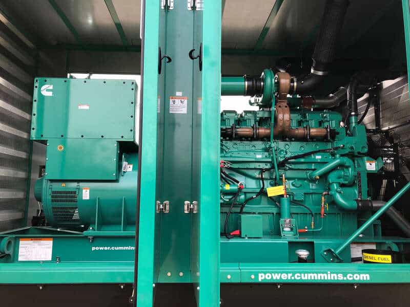 750 KW Cummins #DQCB, diesel generator set, 277/480 Volts, 3-phase, QSK23 engine, Tier 2, sound attenuated - Image 3