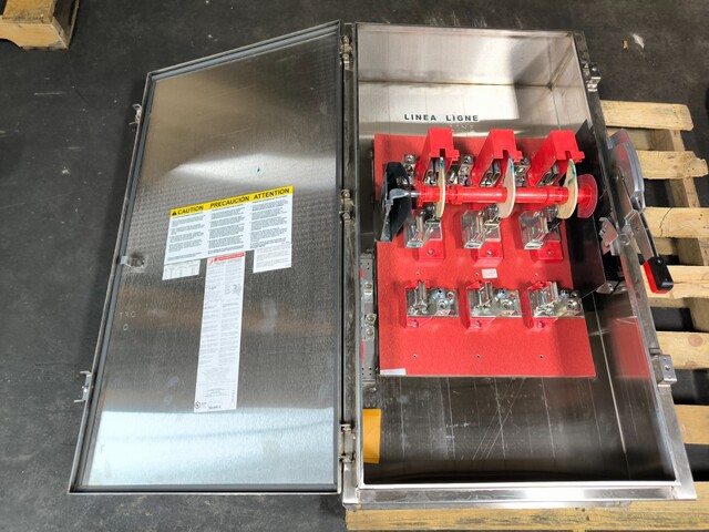 400 Amp. Square D, H325NDS, Fusible Disconnect Switch, 3 Pole, 240 Volts, Stainless Steel 3R, unused - Image 1