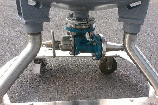 50 gallon DeDietrich, Glass Lined Tank, Vertical, 23" diameter x 28" straight side, 100 psi/FV @ 500°F - Image 2