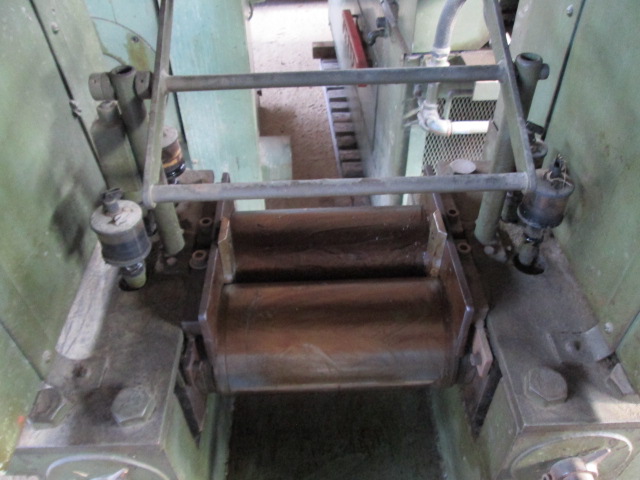 6" x 12" GF Goodman & Son, 2-Chrome Roll Mill w/Vented Hood, w/Overhead Safety, Split Edge Guide & Adjustable - Image 6
