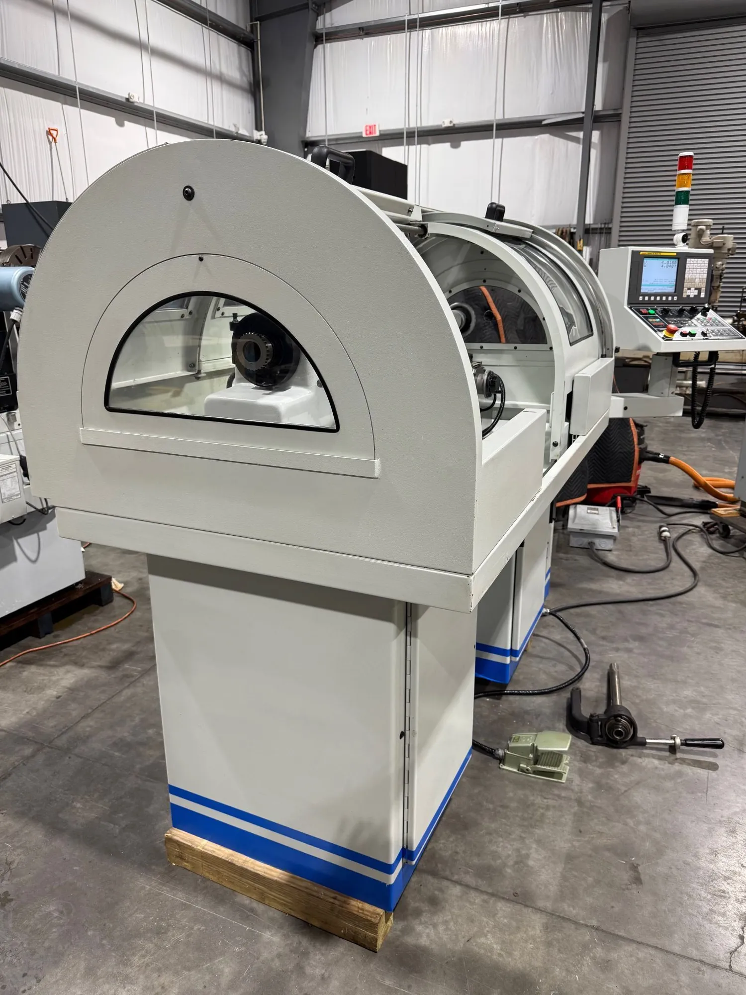 Acra #ATL-1118A, CNC toolroom lathe, 11" swing, 6 3-jaw chuck, 1.25" bore, 18" centers, 4000 RPM, Fanuc Oi - Image 4