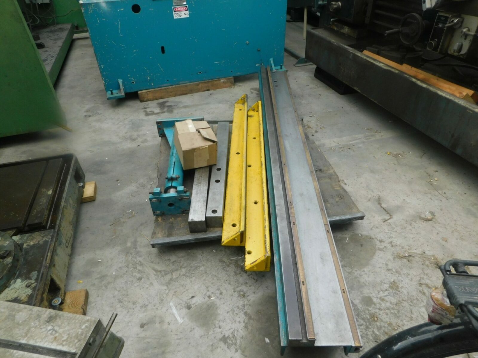 1/4" x 10' Adira #GHS-0630, shear, 39" programmable back gauge, blade gap adjust, 2002 - Image 7