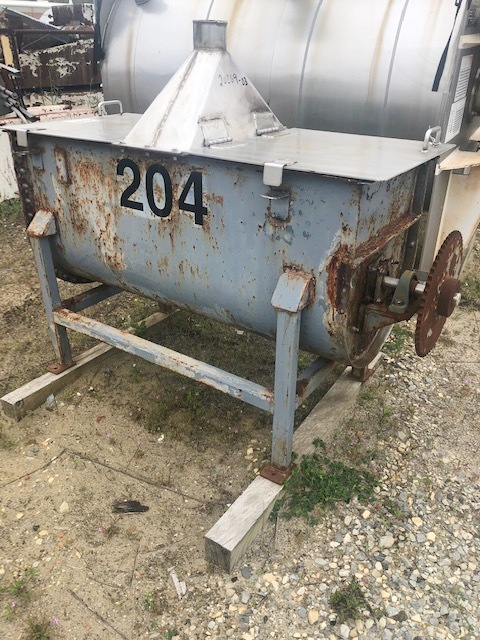 10 cu.ft. Jh Day, Stainless Steel Ribbon Blender, Double Ribbon, Center Bottom Discharge, 21" diameter x 48" - Image 1