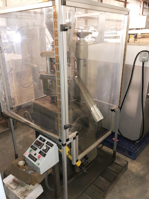 Manesty #Series-16, Betapress Rotary Tablet Press, Medium Speed, Single-Sided, 90000 tablets/hr., 5/8" max - Image 1