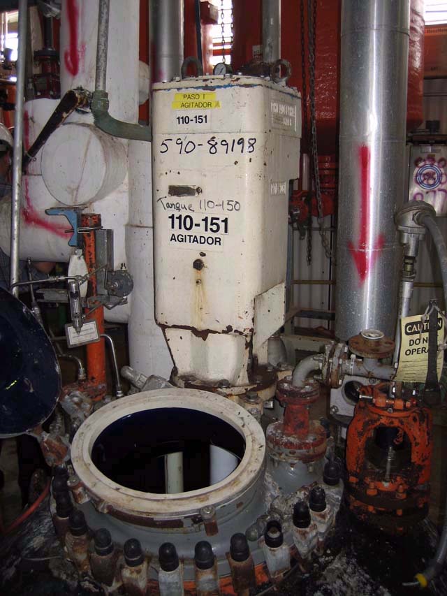 500 gallon De Dietrich, Vertical Glass Lined Reactor, 4' diameter x 4.83' straight side, 100 psi/FV @ 400&deg;F - Image 3