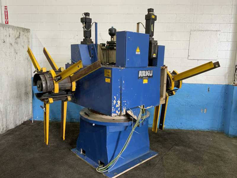 5000 lb. Arku #AH5000/2, double end coil reel & precision leveler, 12" width, 80" outside dimensions, 14"-20" - Image 1