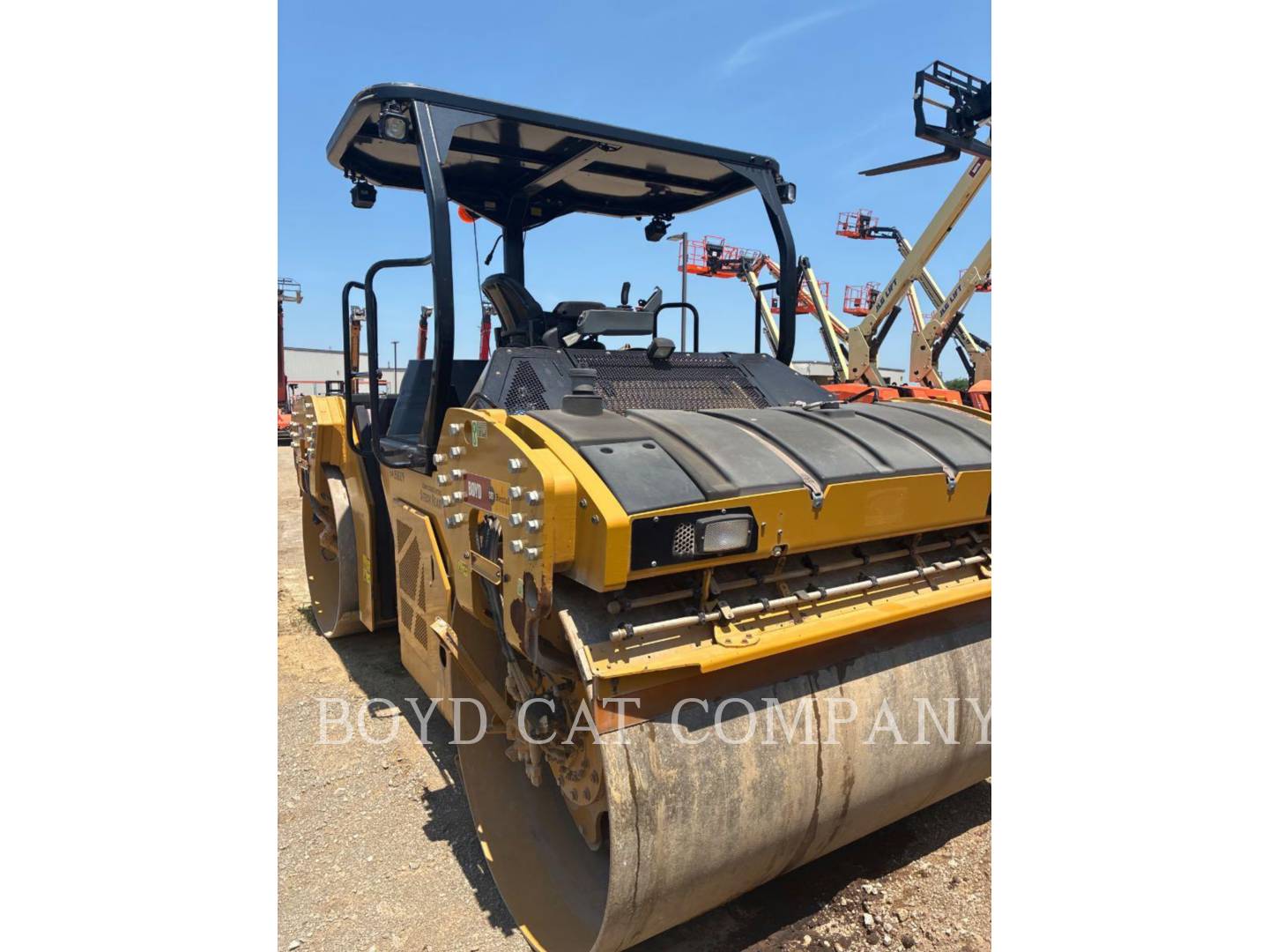 Caterpillar CB15, Twin Drum Roller, 2863 hours, S/N: M9400184, 2019 - Image 1
