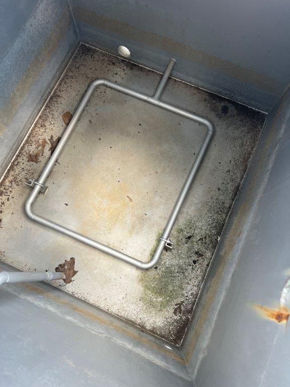 130 gallon Stainless Steel Tank, 40" diameter x 24" Straight Side, Flat Top, Cone Bottom - Image 10