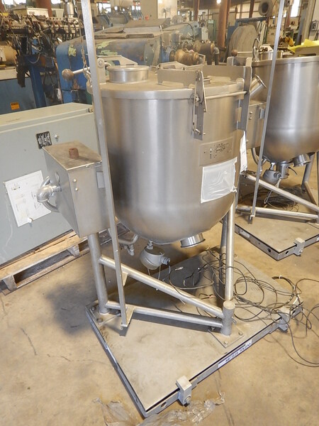 25 gallon Groen #DN-25P25, Stainless Steel Tilt Jacketed Tank, Vertical, 25" diameter x 18" Straight Side - Image 1