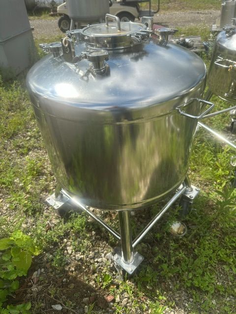 90 gallon Stainless Steel Vertical Tank, 24" diameter x 12' Straight Side, 75 psi @ 300°F Internal, On Wheels - Image 3