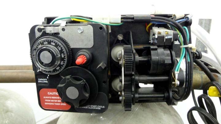 Marlo #MAT-60M-1, Twin Alternating Water Softener System, 50/60 kg capacity, 3/4" Valve Size, 16 GPM Flow - Image 6