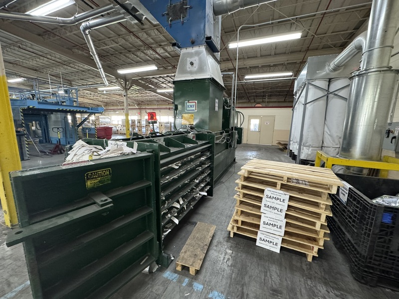 KMF, horizontal closed door baler - Image 6