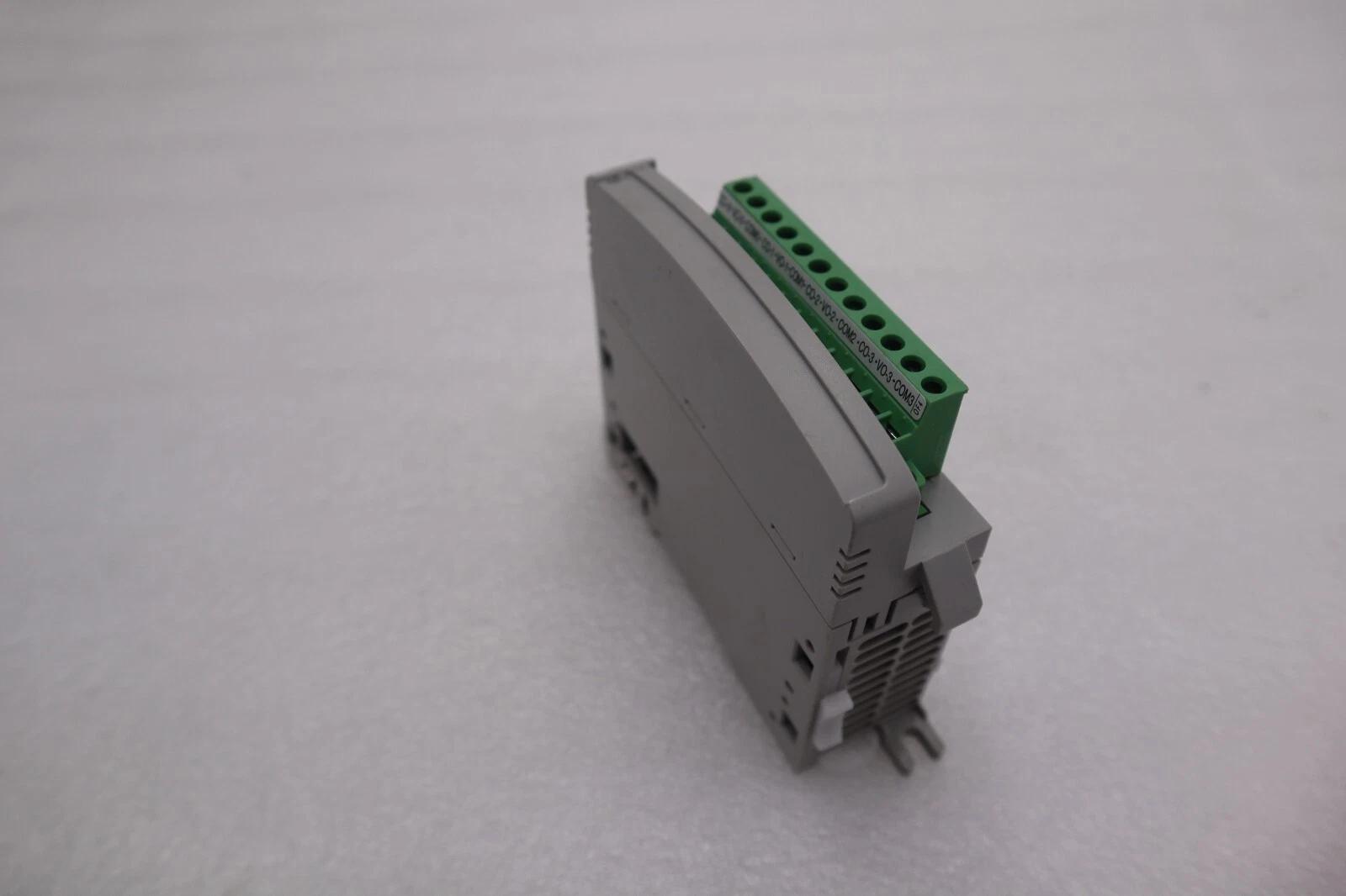 NEW Allen-Bradley 2085-OF4 Ser A Micro800 4 Analog Output Module STOCK K-2771 - Image 3