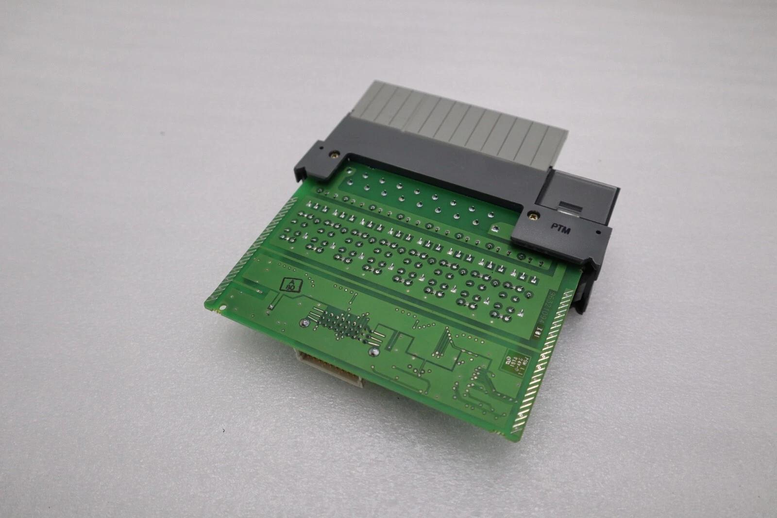 Allen-Bradley Bradley 1746-OB16 Ser. D SLC 500 16-Point DC Output Module STOCK K-102-D - Image 2