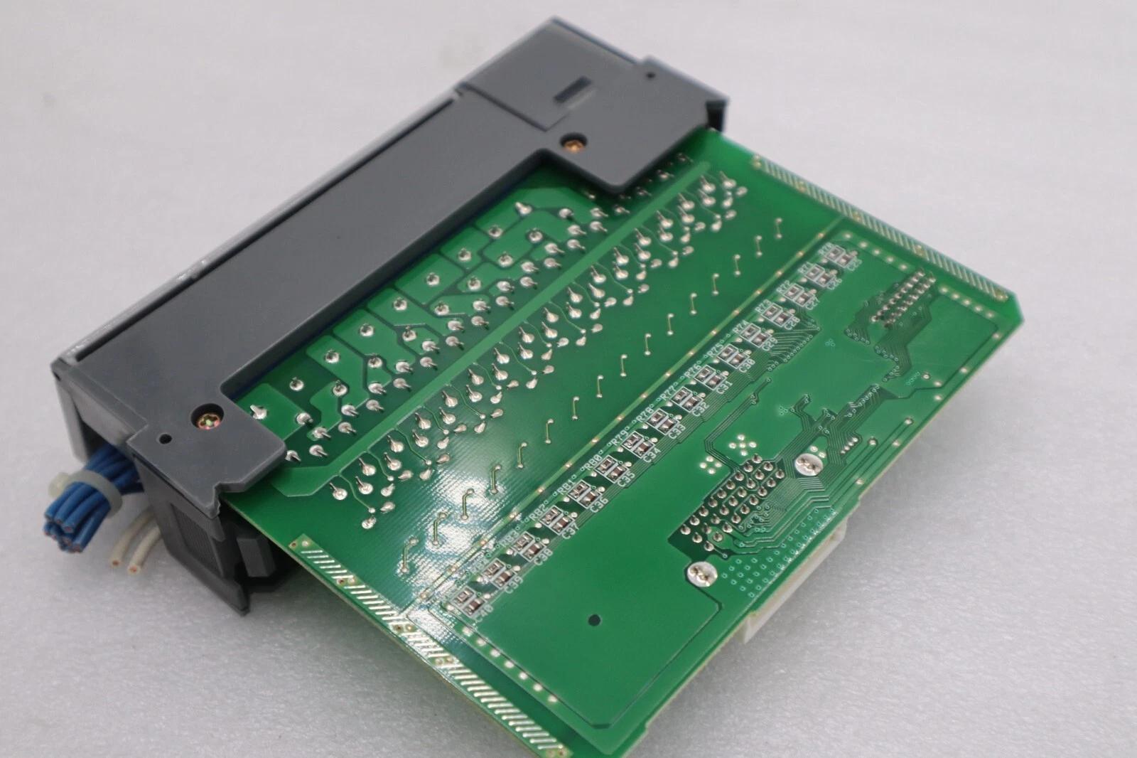 Allen-Bradley Bradley 1746-IV16 SLC 500 SER C Input Module AB STOCK K-87-D - Image 4