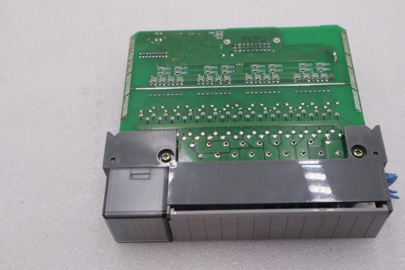 Allen-Bradley Bradley SLC500 Digital Input Module 1746-IB16 Series C 16 Point #K-1710 - Image 4