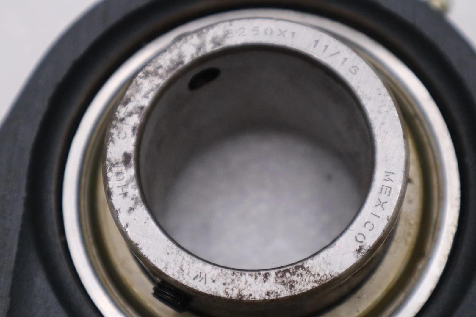 HUB CITY 250 X 1 11/16" Pillow Block 2 Bolt Mounted Bearing STOCK H1346 - Image 2