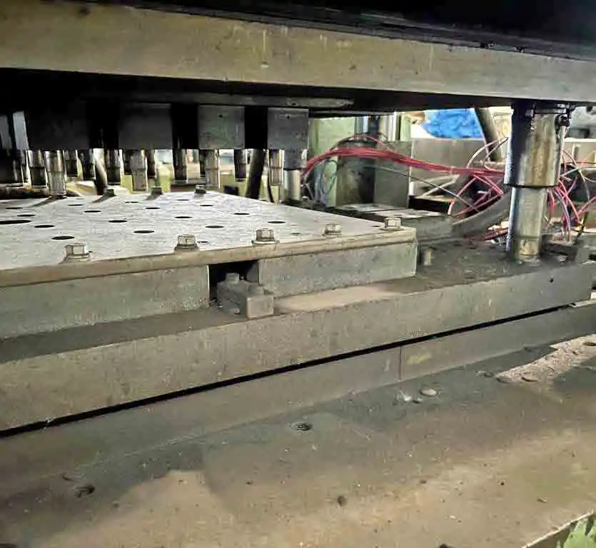150 Ton, Tishken #CO-20-4-150, pre-punch & notch press, 2.5 stroke, air clutch - Image 3