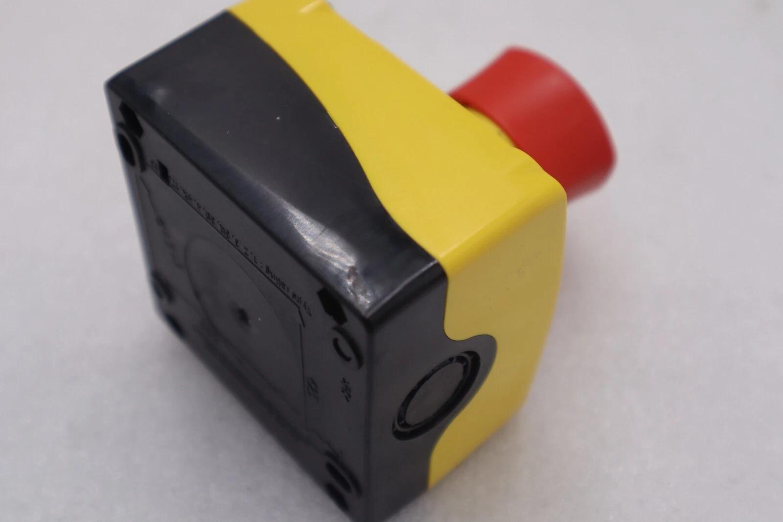 Baco controls lbx17302 / lbx17302 new emergency stop button stock k-3482 - Image 3