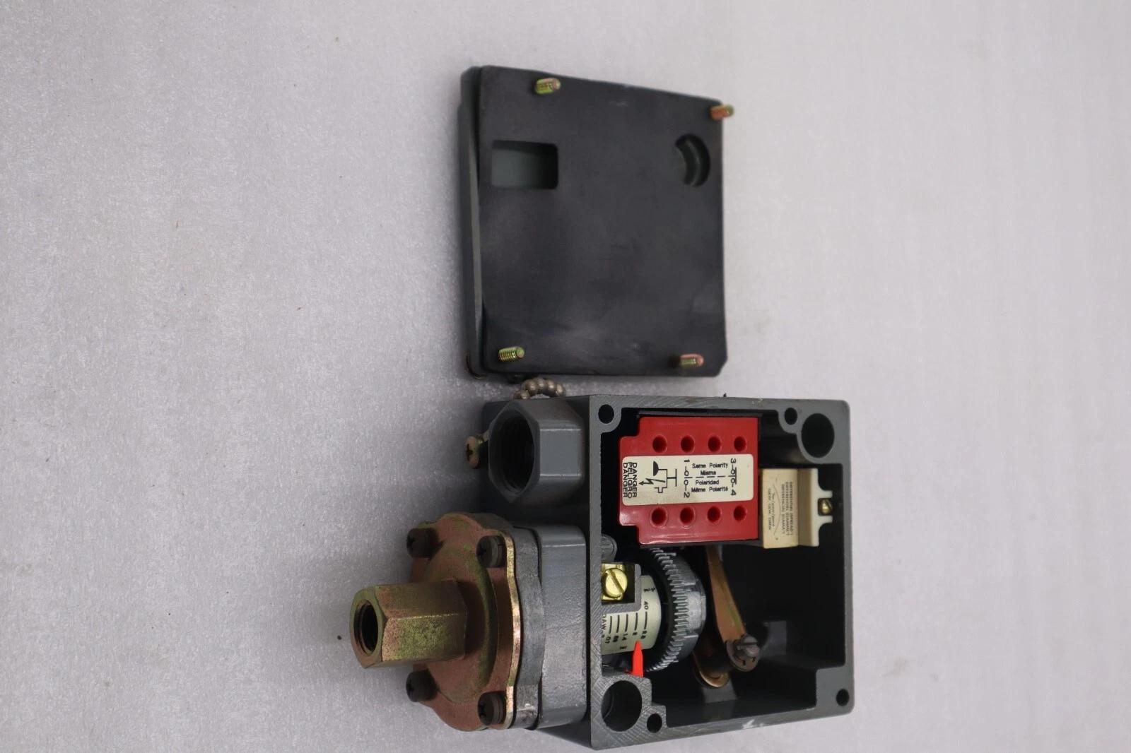 New open box square d 9012 gaw-5 ser c pressure switch stock 5495 - Image 2