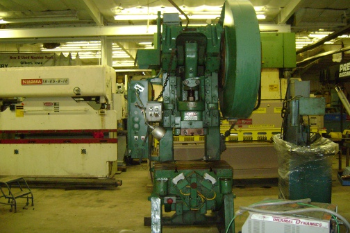 56 Ton, Minster, 5" stroke, 11" Shut Height, 3-1/2" t-slotted bolster 21" x32", air clutch, #80771 - Image 1