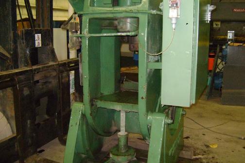56 Ton, Minster, 5" stroke, 11" Shut Height, 3-1/2" t-slotted bolster 21" x32", air clutch, #80771 - Image 10