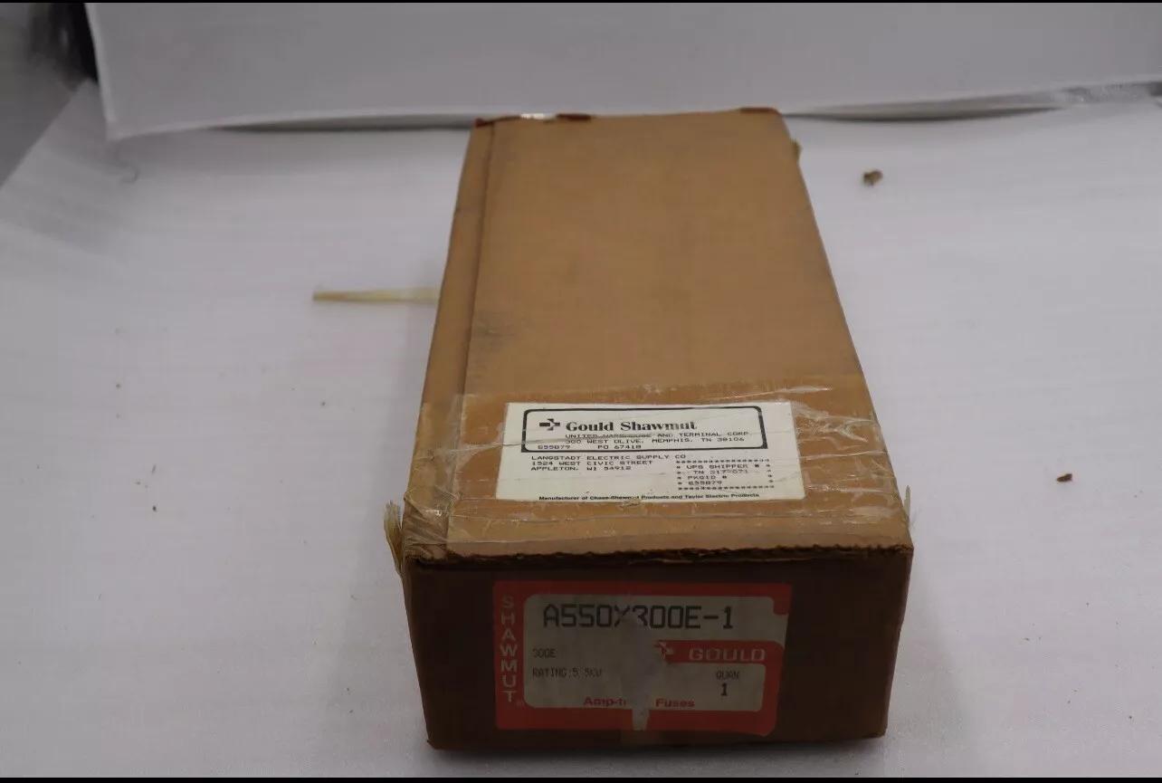 NEW Goulds Shawmut A550X300E-1 300E Amp 5.5kV Amp-trap Fuse CS-3 300A NIB L-189 - Image 2