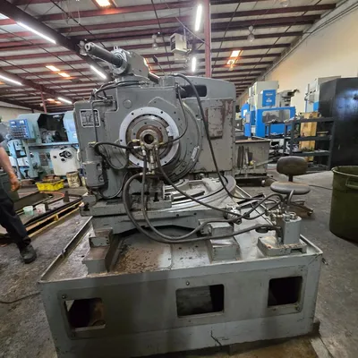 Gleason #106, Hypoid gear generator with helical motion, very good mechanical condition - Image 4
