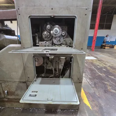 Gleason #106, Hypoid gear generator with helical motion, very good mechanical condition - Image 9
