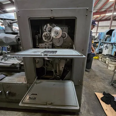 Gleason #106, Hypoid gear generator with helical motion, very good mechanical condition - Image 10
