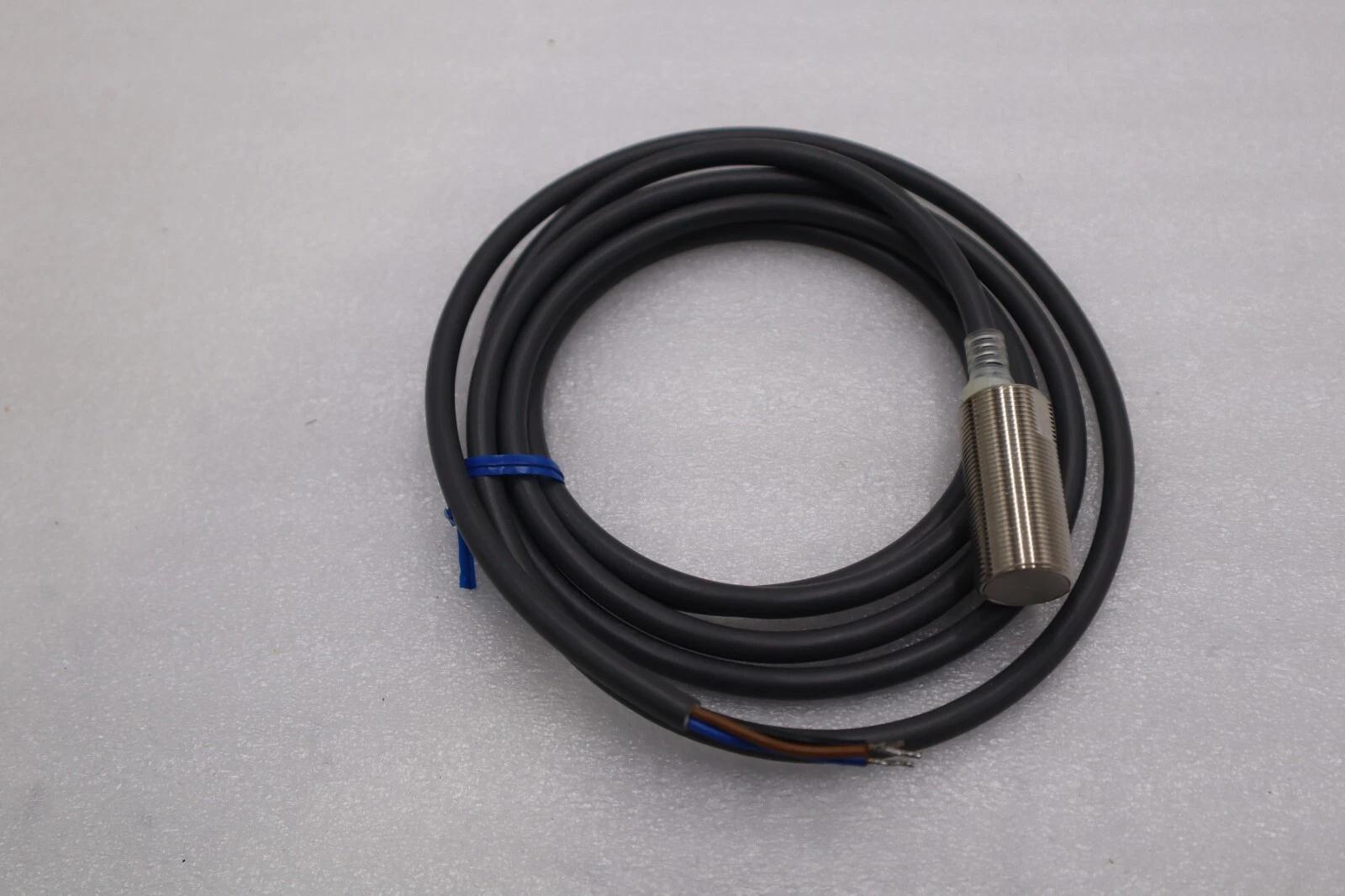 Omron e2e-x5f1 proximity sensor inductive cylindrical stock l-62-c - Image 1