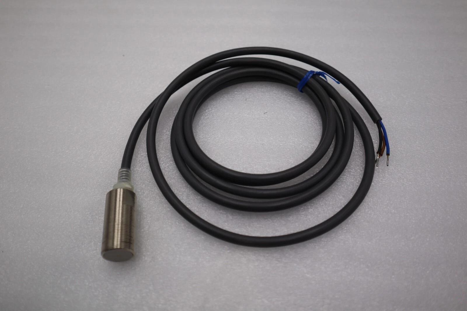 Omron e2e-x5f1 proximity sensor inductive cylindrical stock l-62-c - Image 2