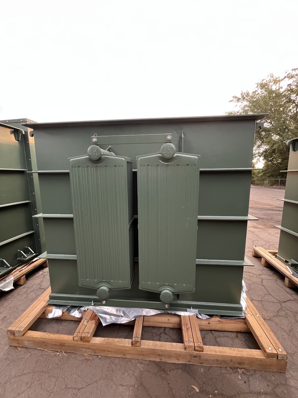 1750 KVA 34500 Primary, 575Y/332 Secondary, Pad, New (2 available) - Image 2