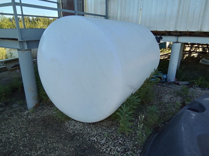 Chemical Tank, containments and stands - Image 10