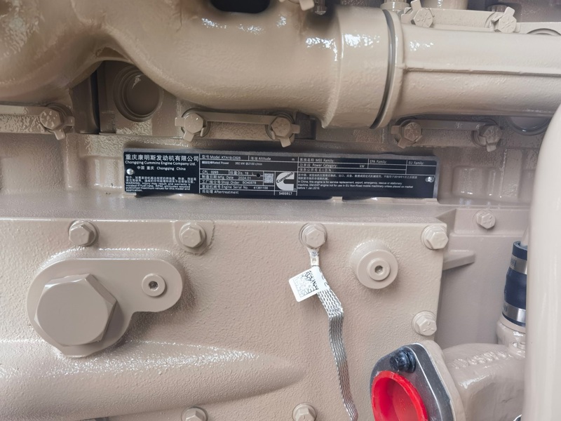 Cummins #KTA19, Engine, warrangty, unused - Image 3