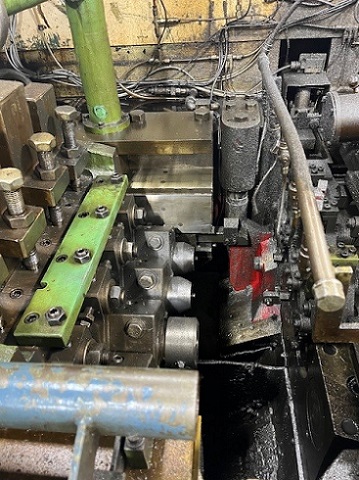 1.06" x 8.66" Nedschroef #BV6, 4-die high speed bolt maker, 115 PPM, imed knockouts in all stations - Image 5